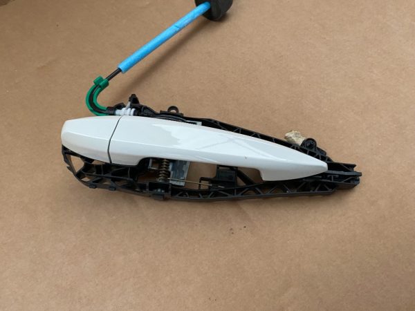 Maner complet usa stanga spate BMW X1 F48 - Dezmembrari Auto