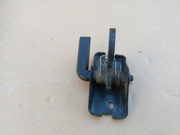 Maner deschidere capota fata Audi A3 8V 8V0823480 8V0 823 480 8v0823480A 8v0 823 480 A - Dezmembrari Auto
