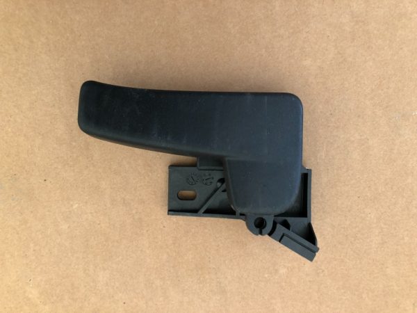 Maner deschidere capota VW Jetta 2016 5C1823533 5C1 823 533 - Dezmembrari Auto