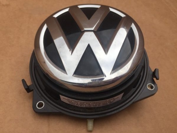 Maner deschidere haion cu sigla VW Polo 1.0 TSI DKZ 2G6 827 469 2G6827469 - Dezmembrari Auto
