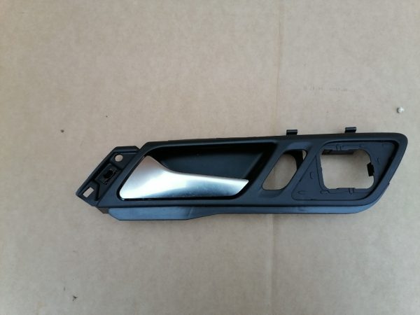 Maner fata de usa stanga fata VW Jetta 2017 5C6837197C 5C6 837 197 C - Dezmembrari Auto