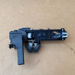 Maner interior usa stanga fata Mercedes B Class W246 A34550101 - Dezmembrari Auto