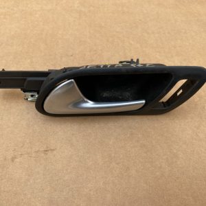 Maner interior usa stanga fata VW Golf 5 / Jetta 1K1837113 1K1 837 113 - Dezmembrari Auto