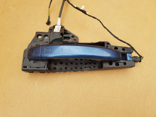 Maner kessy keyless entry usa stanga spate Audi Q5 2009 - Dezmembrari Auto