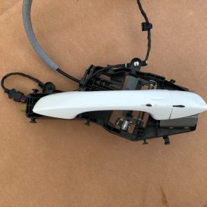 Maner keyless entry usa dreapta fata VW Passat B8 - Dezmembrari Auto