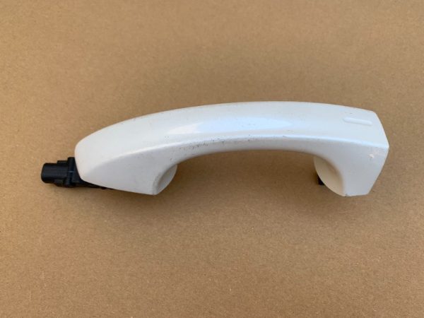 Maner usa dreapta fata kessy keyless entry VW Golf 7 5G0837206Q 5G0 837 206 Q - Dezmembrari Auto