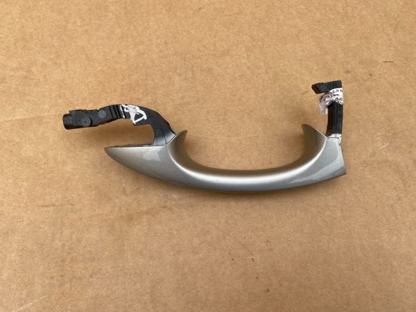 Maner usa dreapta fata kessy keyless VW Golf 7 2019 5G0837206Q 5G0837206R la 0 km - Dezmembrari Auto