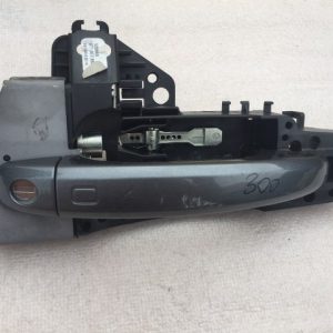 Maner usa stanga fata Audi A4 8K 2015 8T1837885 8T1 183 788 5 - Dezmembrari Auto