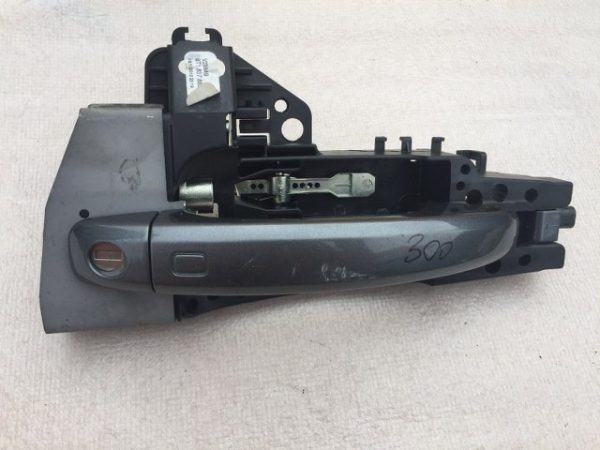 Maner usa stanga fata Audi A4 8K 2015 8T1837885 8T1 183 788 5 - Dezmembrari Auto