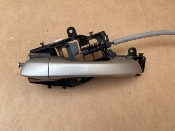 Maner usa stanga fata complet VW Passat B8 517837811D 517 837 811 D - Dezmembrari Auto