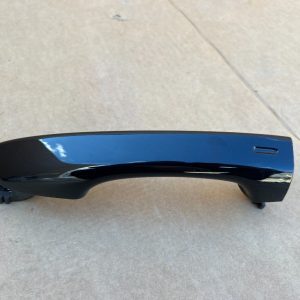 Maner usa stanga fata keyless VW Passat B8.5 din 2022 la 0 km 3G0837205 3G0 837 205 - Dezmembrari Auto