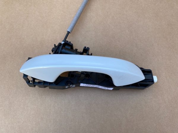 Maner usa stanga spate kessy keyless VW ID.3 Golf 8 5H0837205F 5H0 837 205 F - Dezmembrari Auto