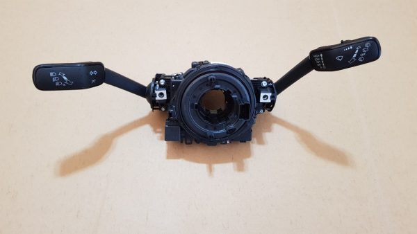 Maneta manete semnalizare stergatoare VW Golf 7 2019 5Q1953513AA 5Q1953507M - Dezmembrari Auto