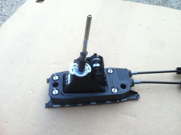 Maneta schimbator viteze VW Golf 7 cod 5Q0711049AQ 5Q0 711 049 AQ - Dezmembrari Auto