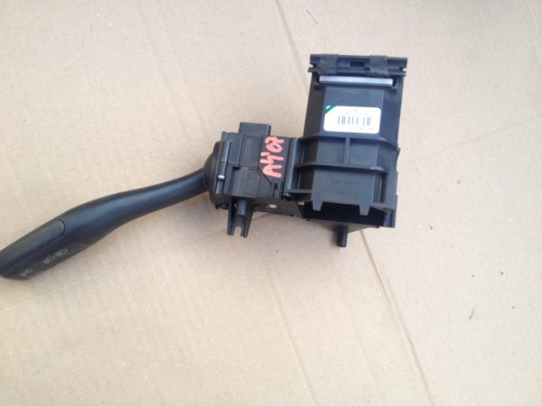 Maneta semnalizare Audi A4 B6 B7 8E 4E0953513E 4E0 953 513 E - Dezmembrari Auto