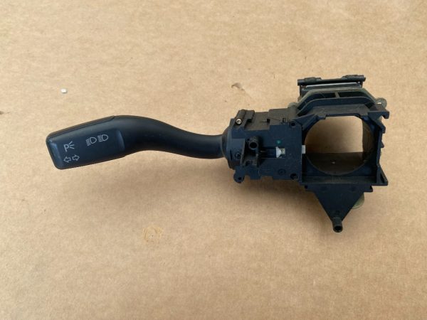 Maneta semnalizare Audi A4 B7 4E0953513A 4E0 953 513 A - Dezmembrari Auto