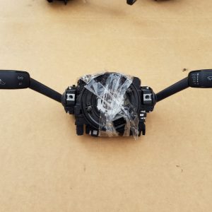 Maneta semnalizare stergatoare VW Golf 7 5Q0953513P 5Q0953507AA - Dezmembrari Auto