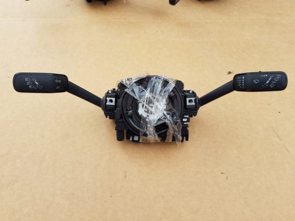 Maneta semnalizare stergatoare VW Golf 7 5Q0953513P 5Q0953507AA - Dezmembrari Auto