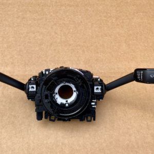 Manete semnalizare stergator VW Touran 2017 5Q0953513P 5Q0953507FT - Dezmembrari Auto
