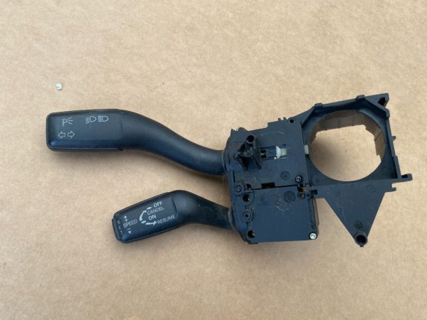 Manete semnalizare tempomat Audi A4 B6 4E0953521 4E0 953 521 - Dezmembrari Auto