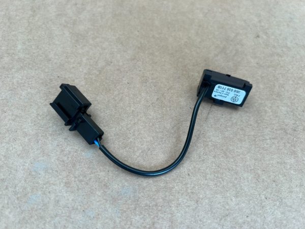 Microfon VW Jetta la 0 km 3B0035711B 3B0 035 711 B - Dezmembrari Auto