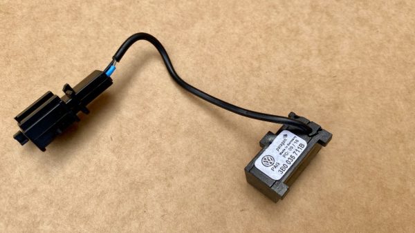 Microfon VW Touran 2017 2.0 tdi 3B0035711B 3B0 035 711 B - Dezmembrari Auto
