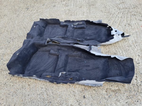 Mocheta podea interior VW Passat B8 variant 3G1863368J 3G1 863 368 J - Dezmembrari Auto