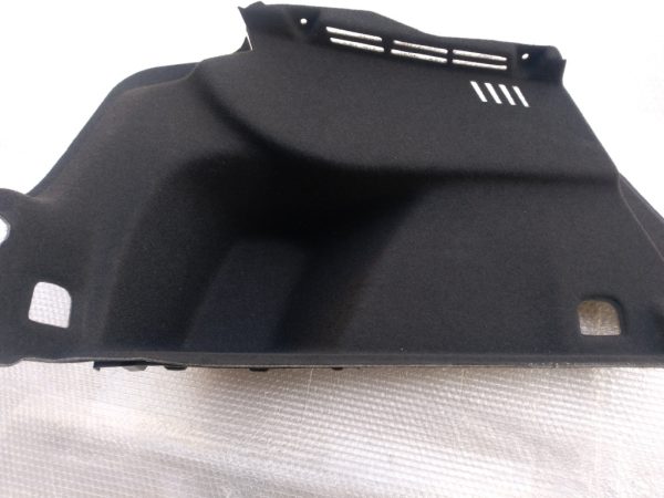 Mocheta portbagaj stanga Audi A3 8V 8V5863887T 8V5 863 887 T - Dezmembrari Auto