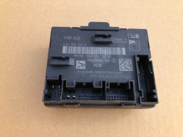 Modul calculator confort usa dreapta fata VW Passat B8 5Q0959592E 5Q0 959 592 E - Dezmembrari Auto