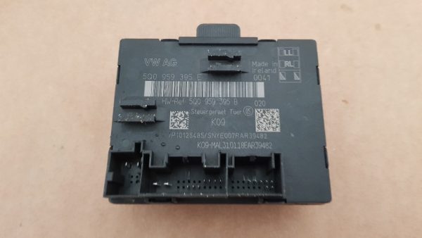 Modul calculator confort usa dreapta spate VW Passat B8 5Q0959395E 5Q0959395B - Dezmembrari Auto