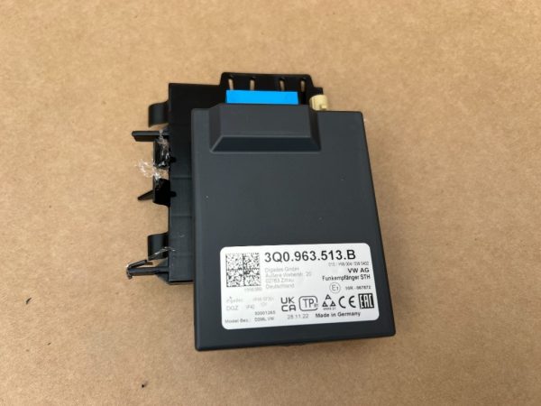 Modul comanda receptie webasto VW Passat B8.5 din 2023 3Q0963513B 3Q0 963 513 B - Dezmembrari Auto