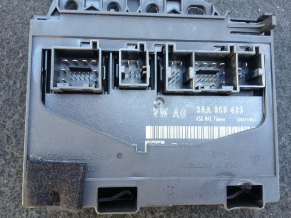 Modul confort VW Passat B7 3AA959433 - Dezmembrari Auto