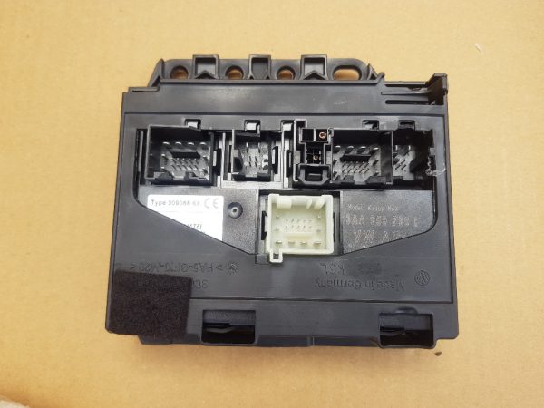 Modul confort VW Passat CC 2016 3AA959799F 3AA 959 799 F - Dezmembrari Auto