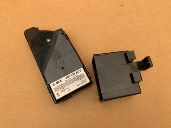 Modul multimedia VW Jetta 2016 5N0035342G 5N0 035 342 G la 0 km - Dezmembrari Auto