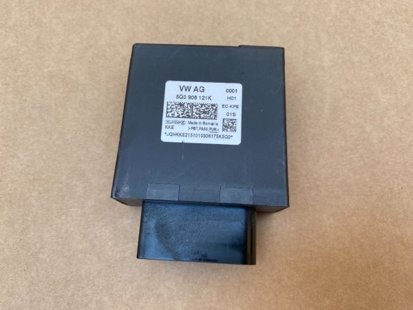 Modul pompa combustibil VW Golf 7 1.6 tdi 5Q0906121K 5Q0 906 121 K la 0 km - Dezmembrari Auto