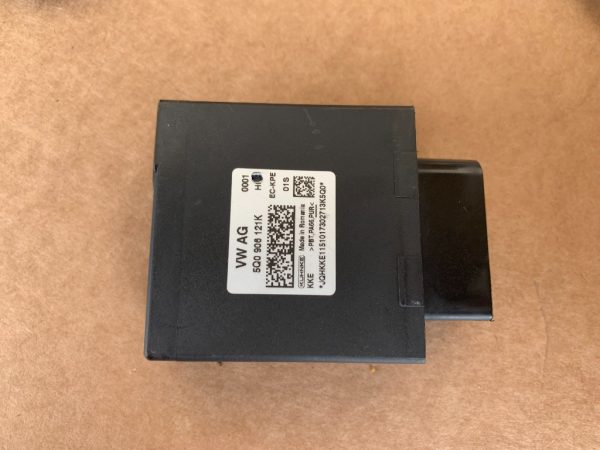 Modul pompa combustibil VW Golf 7 1.6 tdi 5Q0906121K 5Q0 906 121 K la 0 km - Dezmembrari Auto