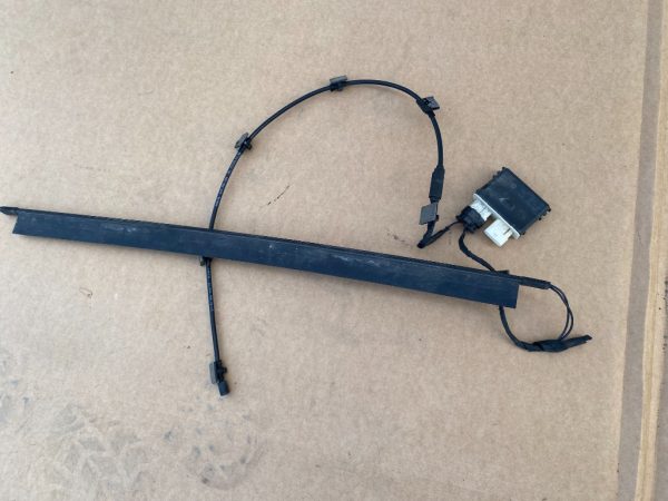 Modul portbagaj cu antene easy open VW Passat B8 3GD962243 3GD 962 243 - Dezmembrari Auto