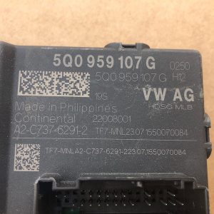 5Q0959107G 5Q0 959 107 G Modul rabatare haion VW Tiguan - Dezmembrari Auto