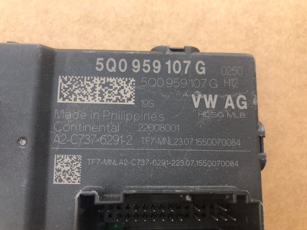 5Q0959107G 5Q0 959 107 G Modul rabatare haion VW Tiguan - Dezmembrari Auto