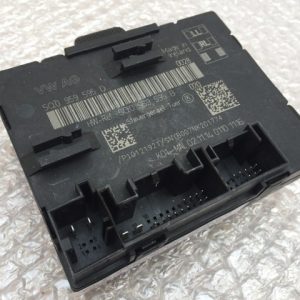 Modul / releu usa dreapta spate VW Passat B8 5Q0 959 595 D 5Q0959595D - Dezmembrari Auto