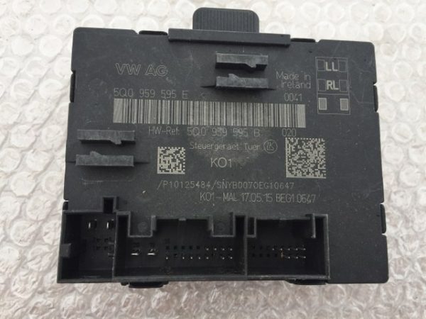 Modul / releu usa dreapta spate VW Passat B8 5Q0 959 595 E 5Q0959595E - Dezmembrari Auto