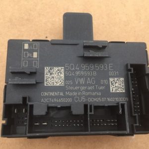 Modul / releu usa stanga fata VW Golf 7 5Q4 959 592 E 5Q4959592E - Dezmembrari Auto
