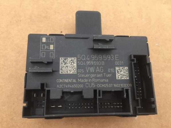 Modul / releu usa stanga fata VW Golf 7 5Q4 959 592 E 5Q4959592E - Dezmembrari Auto