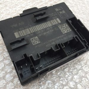 Modul / releu usa stanga fata VW Passat B8 5Q0 959 593 D 5Q0959593D - Dezmembrari Auto
