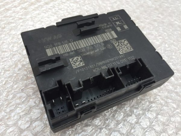 Modul / releu usa stanga spate VW Passat B8 5Q0 959 595 D 5Q0959595D - Dezmembrari Auto