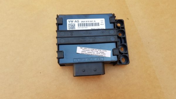 Modul start stop VW Jetta 2016 3AA919041A 3AA 919 041 A - Dezmembrari Auto