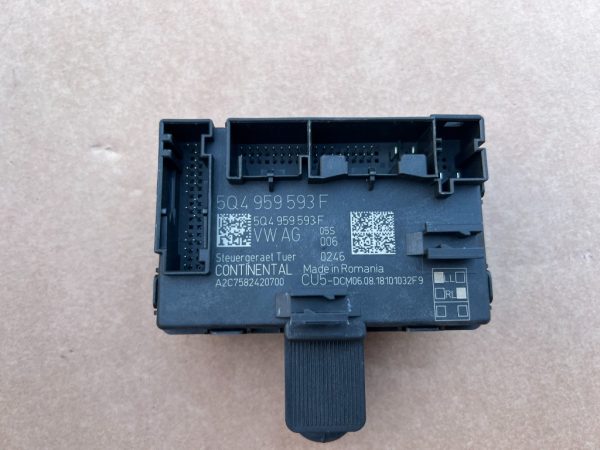 Modul usa dreapta fata VW Golf 7 2019 5Q4959593F 5Q4 959 593 F la 0 km - Dezmembrari Auto