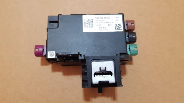 Modul USB VW Golf 7 2019 5G0035953D 5G0 035 953 D - Dezmembrari Auto