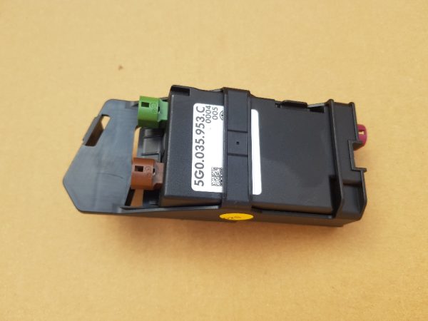 Modul usb VW Passat CC 2016 5G0035953C 5G0 035 953 C - Dezmembrari Auto