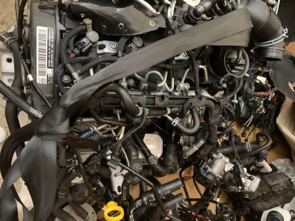 Motor complet fara anexe VW Golf 7 2016 1.6 tdi CXX CXXB la 0 km - Dezmembrari Auto